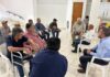 DIALOGA ALCALDE CON SUS AMIGOS PRODUCTORES DE LAS COMUNIDADES RURALES PARA DARLE SEGUIMIENTO AL PROYECTO DE REHABILITACIÓN DE LA CARRETERA INTERESTATAL