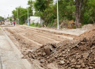 AVANZA PAVIMENTACIÓN DE LA CALLE OCTAVA; FORTALECERÁ LA MOVILIDAD Y LA SEGURIDAD VIAL