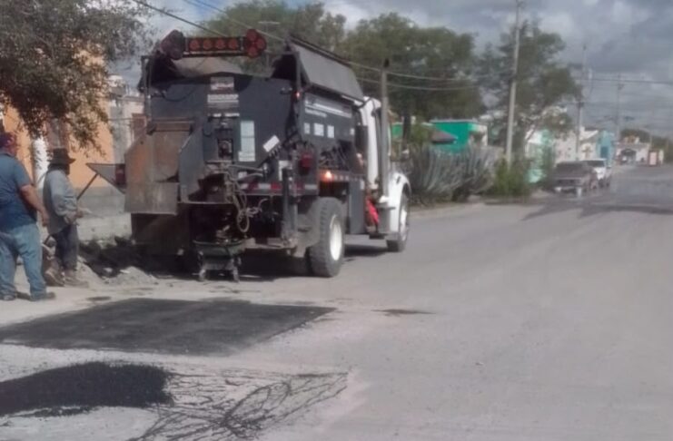 REHABILITAN PAVIMENTO DE LA CALLE NARDOS EN VILLA FLORIDA SECTOR B DE REYNOSA